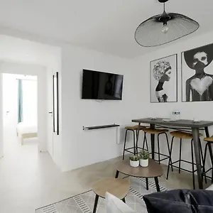  Apartamento Enchanting Parisian